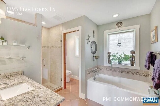 Foto del edificio - 3795 Five Forks Ln