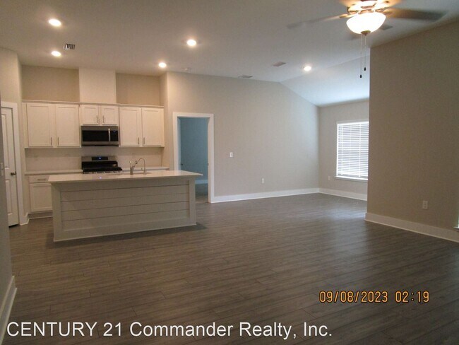 Building Photo - 3 br, 2 bath House - 215 Bayou Bend Lane