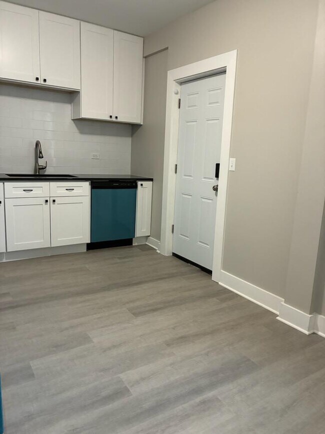 Foto del edificio - 1542 Victoria Ave