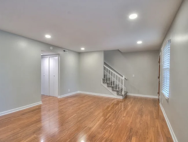 Photo - Newly Renovated 3-Bedroom in Hickory Valley Condos, Community Pool and Pet Friendly!