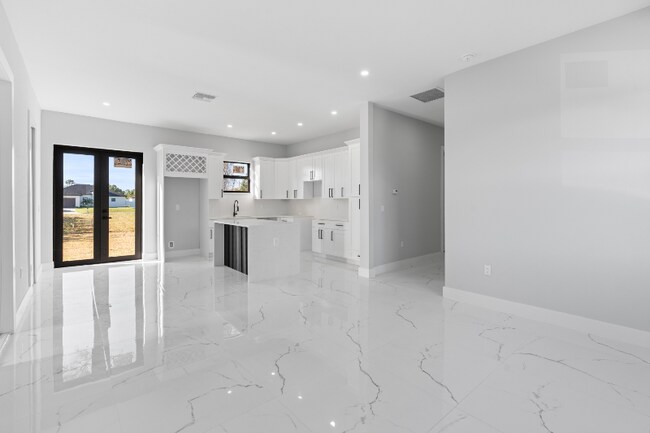 Building Photo - 2603 3rd St SW