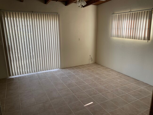 Building Photo - 2551 N Winstel Blvd