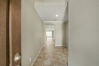 Building Photo - 9651 Thimbleweed Dr