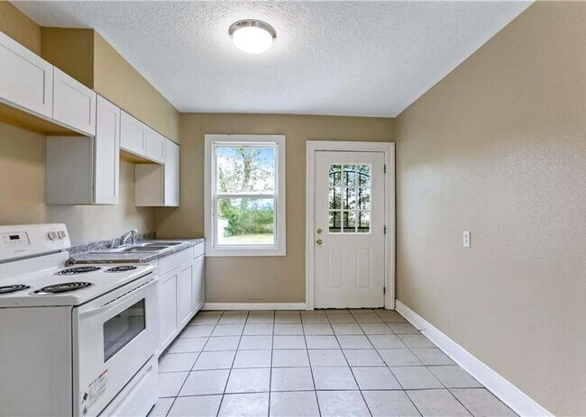 Foto del edificio - 822 Sumner St