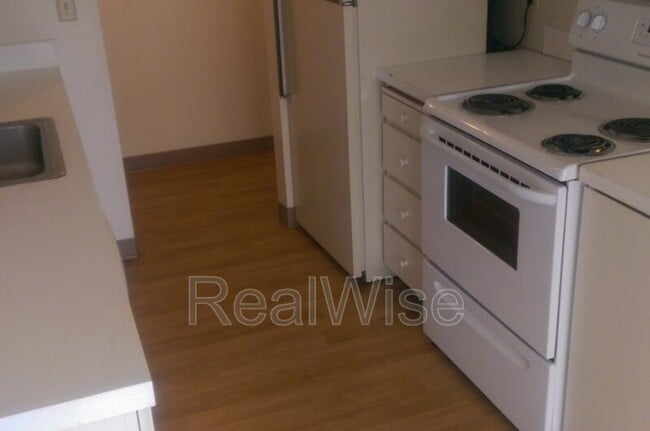 Photo - 17838 NE Multnomah Dr Apartment