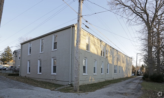 Building Photo - Monroe Apartments