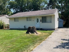 Building Photo - 10556 Spring Garden Dr