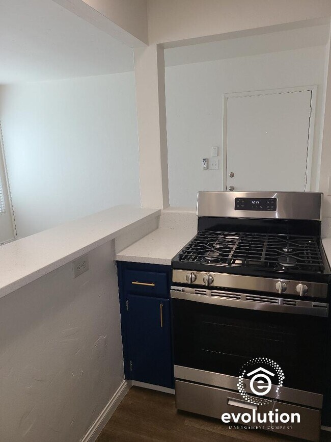 Foto del edificio - 734-740.5-7405 Jamaica Ct