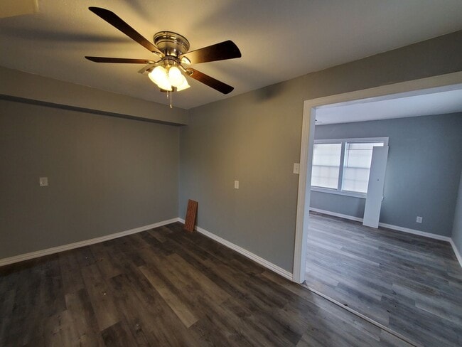 Building Photo - Completely Updated 3/2 at Affordable Price!