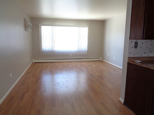 Building Photo - 9409 S 79th Ct