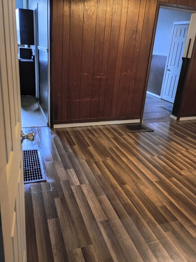 Building Photo - 202 5th Ave