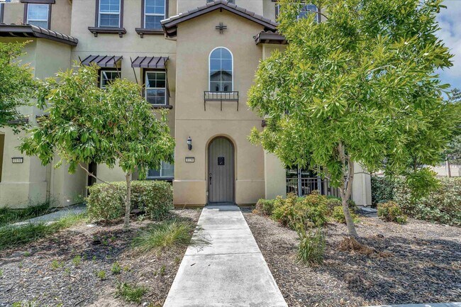 Building Photo - 1139 Genco Terrace