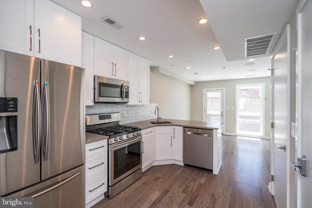 Foto principal - 1436 Clymer St