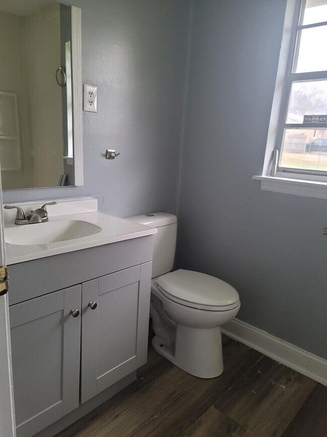 Bath Room - 130 Allendale Dr