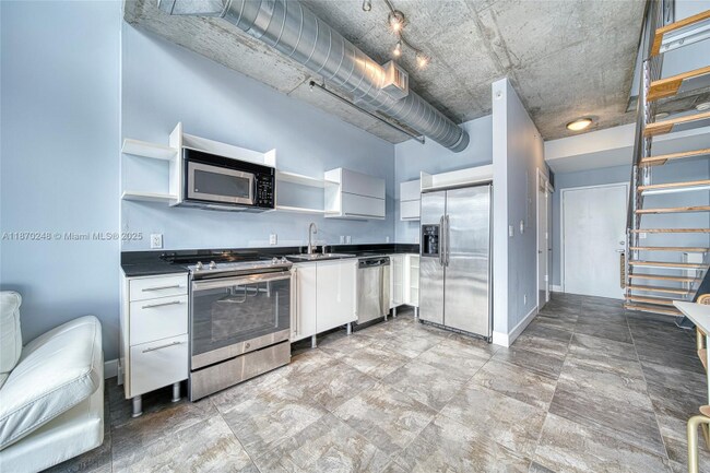 Foto del edificio - 690 SW 1st Ct
