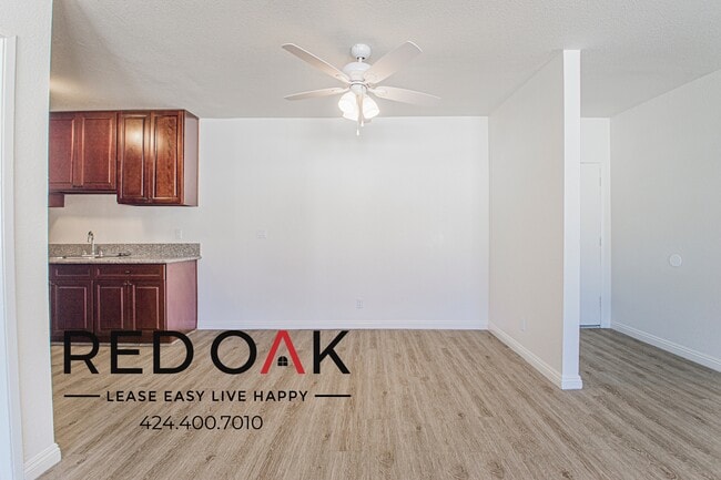 Foto del edificio - 1930 S Del Mar Ave