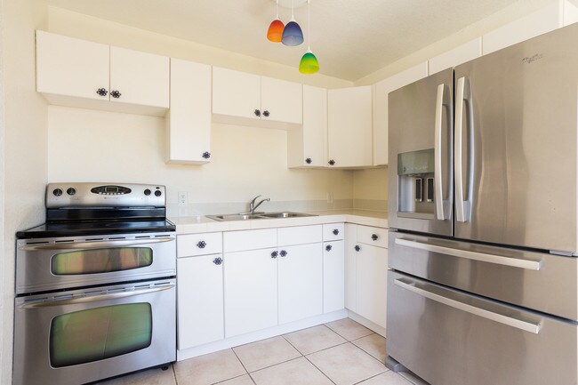 Kitchen - 507 N K St
