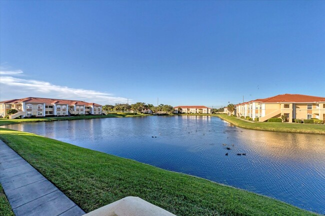 Building Photo - 2/2 with beautiful water view available no...