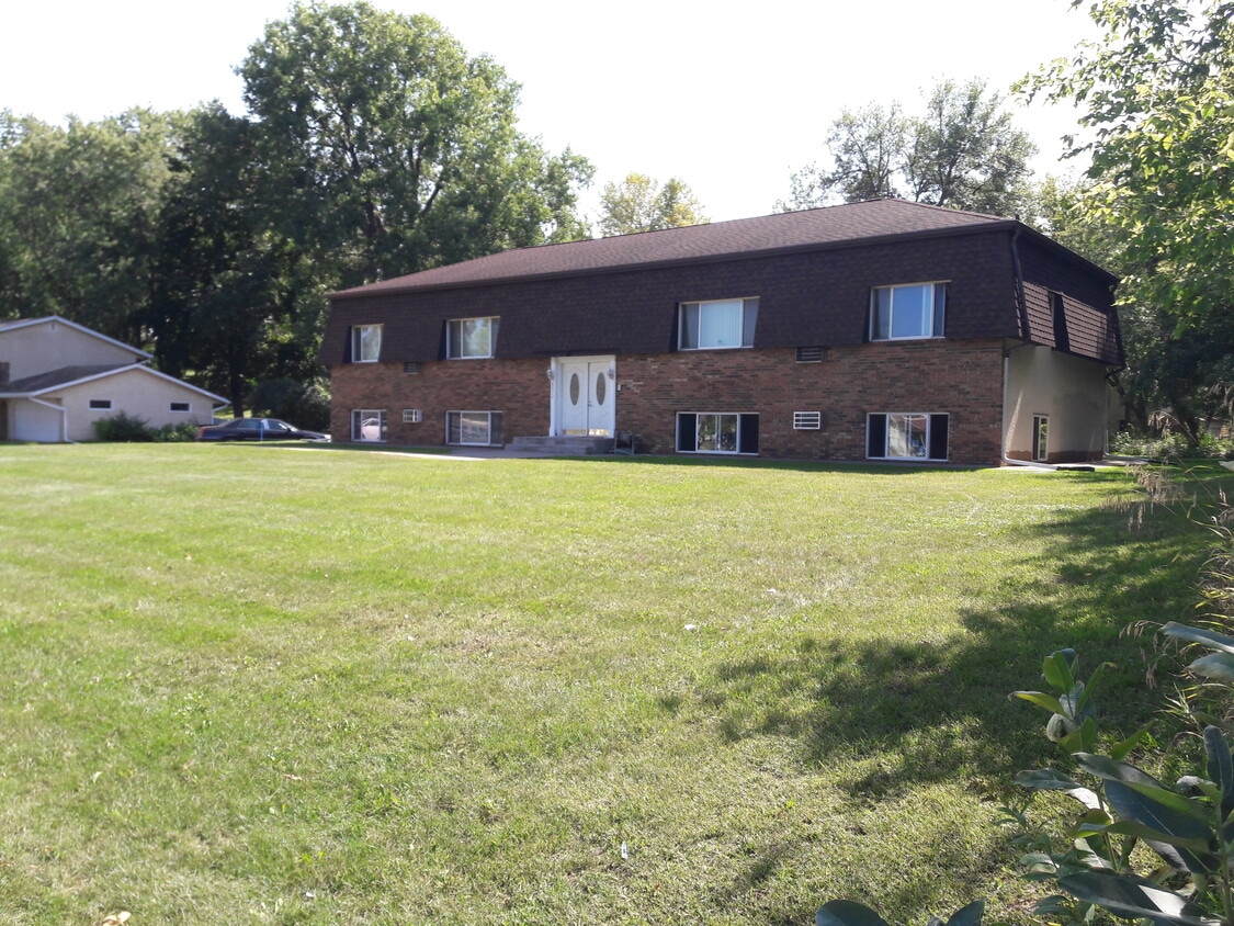 6873 10th St N Unit 2, Oakdale, MN 55128 Apartments in Oakdale, MN