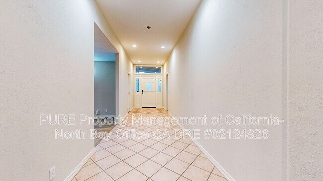 Foto del edificio - 2450 Grosse Ave