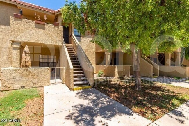 Foto del edificio - 1126 W ELLIOT Rd