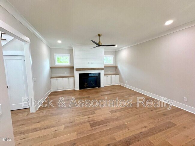 Foto del edificio - 318 Hinton St