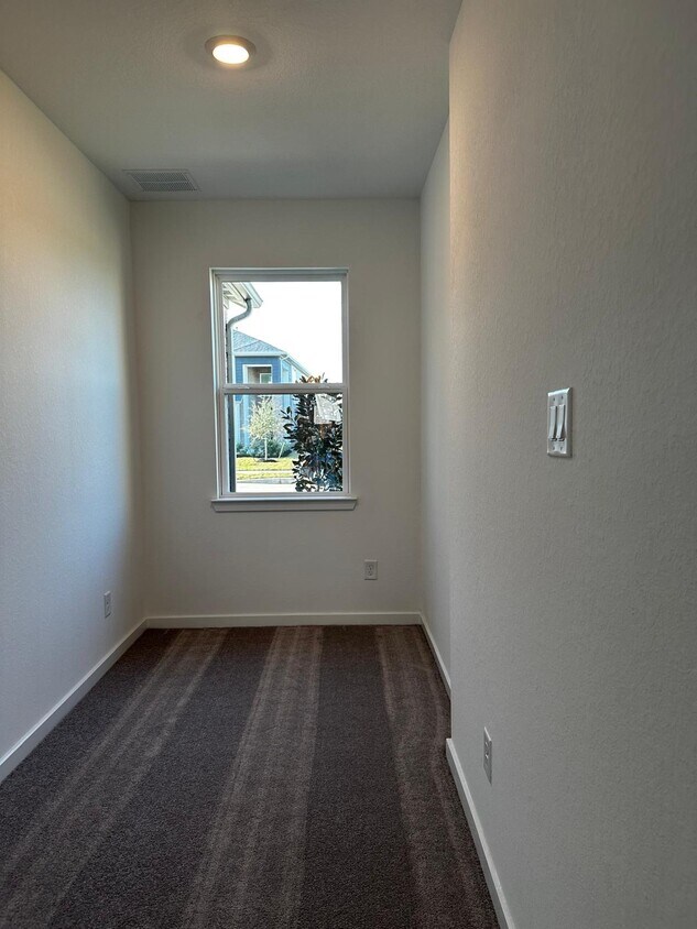 Foto del edificio - 22115 Ingham Blf Ln
