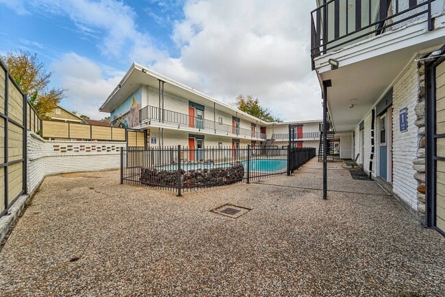 Foto del edificio - 2810 Beauchamp St