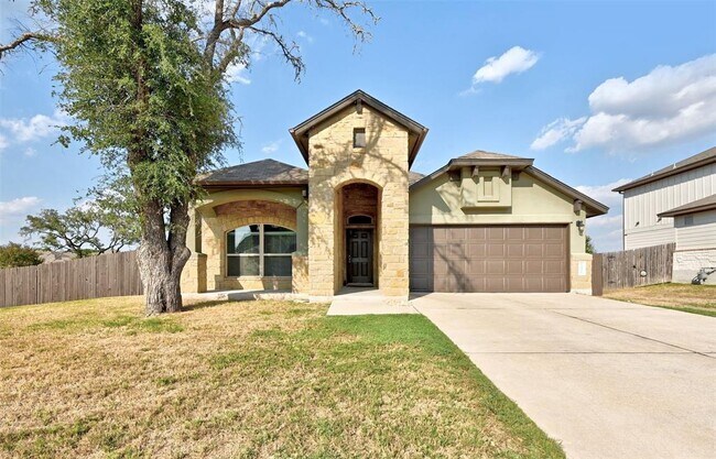 Building Photo - 13401 Larrys Ln