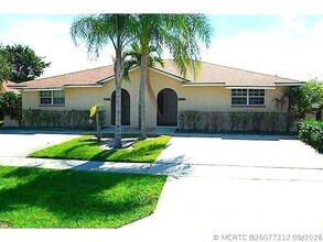Building Photo - 1427 Riverside Cir