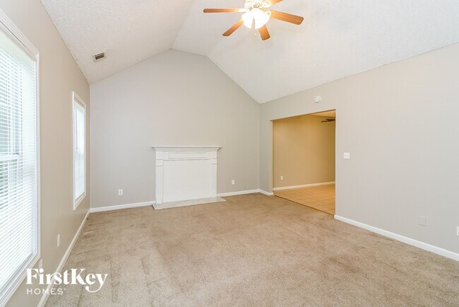 Building Photo - 6013 Radford Dr