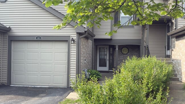 Building Photo - 385 Grissom Ct