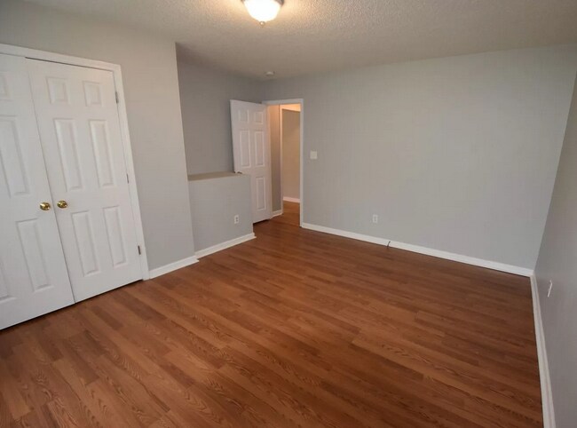 Building Photo - 24 Landon Ln
