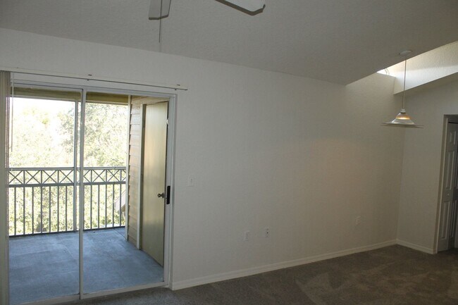 Building Photo - Well maintained one bedroom condo at Park ...
