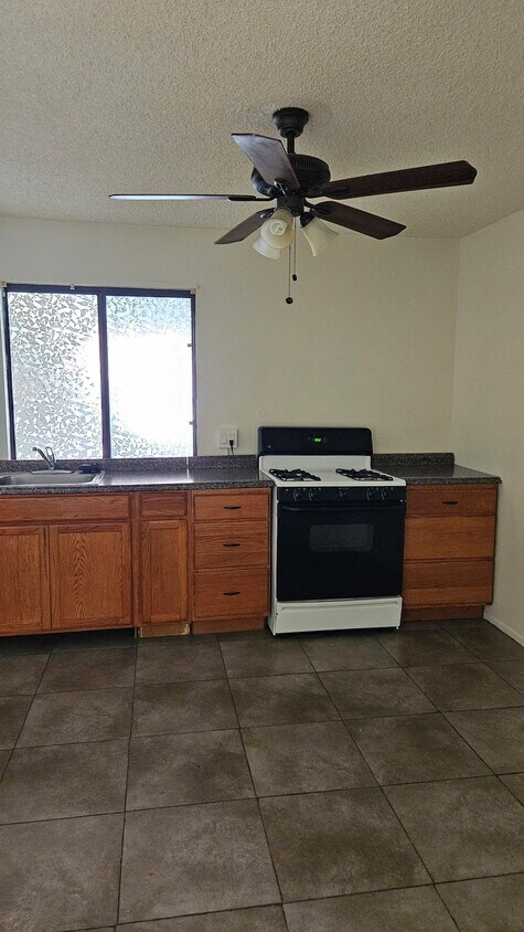 Foto principal - 3557 Skyway Ct