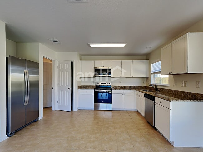 Building Photo - 77088 Cobblestone Dr