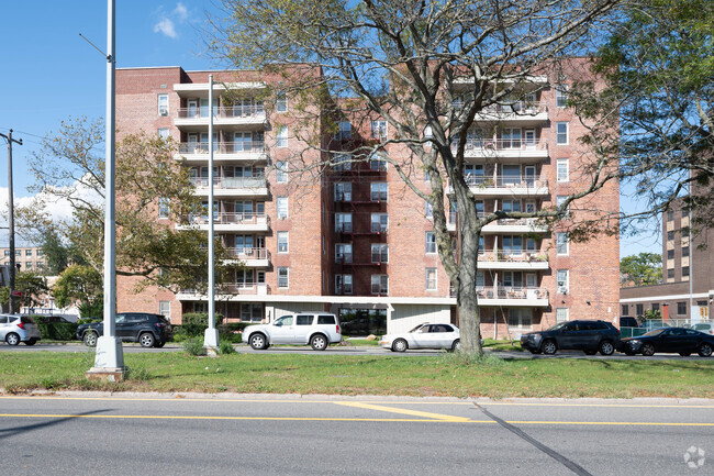 Building Photo - Seagirt Apartments