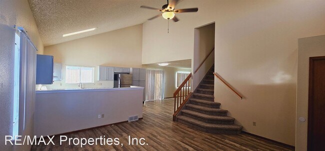 Foto del edificio - 3 br, 2.5 bath House - 6555 Holt Dr