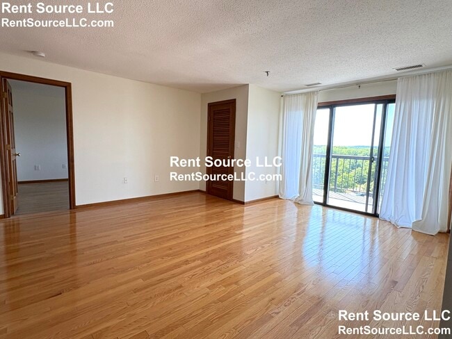 Building Photo - 3920 Mystic Valley Pkwy