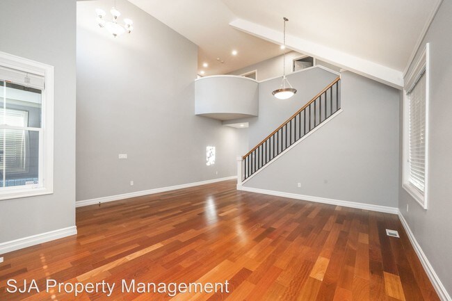 Building Photo - 5 br, 3 bath House - 2205 238th Place NE