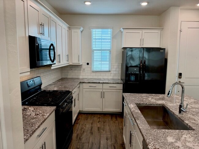 Building Photo - Beautiful 4BR Home in McQueen Landing