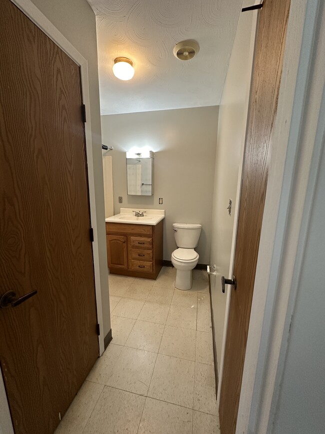 Building Photo - Clemens unit D