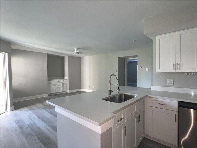 Foto del edificio - 7280 Westpointe Blvd