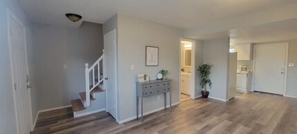 Building Photo - 2909 Dawn Dr
