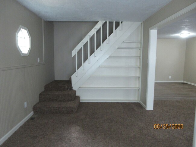 Foto del edificio - 2625 Saint Marys Spacious Updated 5 Bedroo...