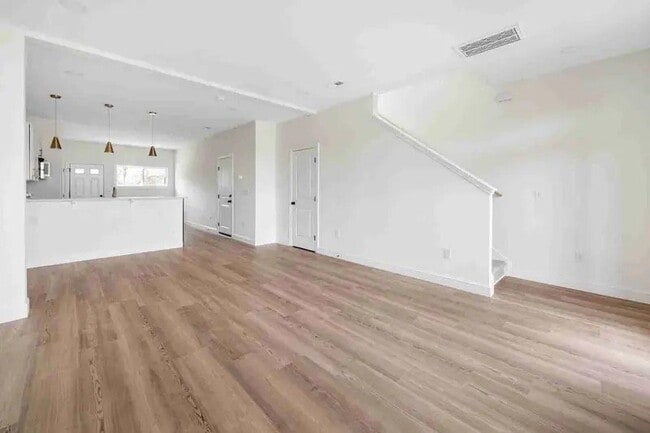 Foto del edificio - 395 Church St N