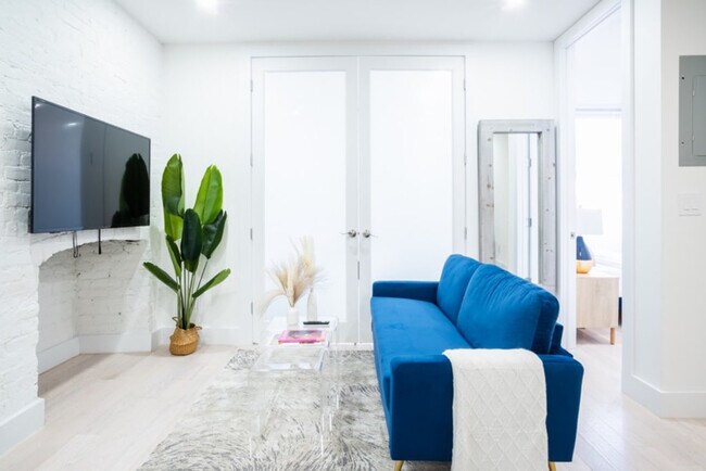 Foto del edificio - 402 E 11th St