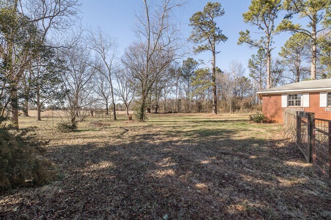 Foto del edificio - 6301 High Shoals Rd