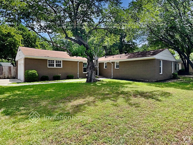 Building Photo - 3820 Norton Dr