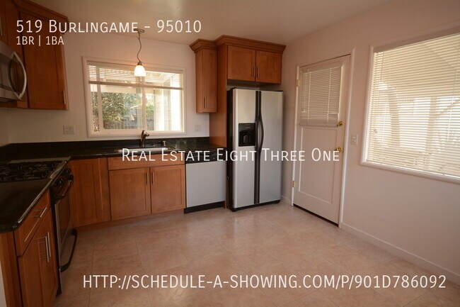 Foto del edificio - Charming Capitola Home /  1 bedroom 1 bath